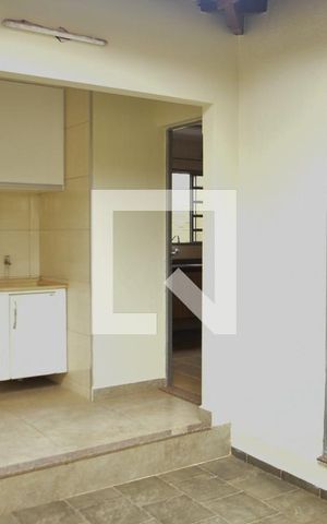 Casa à venda com 200m², 3 quartos e 3 vagas Casa à venda com 200m², 3 quartos e 3 vagasÁrea Externa