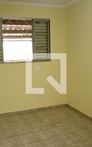 Casa à venda com 200m², 3 quartos e 3 vagas Casa à venda com 200m², 3 quartos e 3 vagasQuarto 2