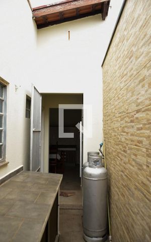 Casa à venda com 200m², 3 quartos e 3 vagas Casa à venda com 200m², 3 quartos e 3 vagasÁrea Externa