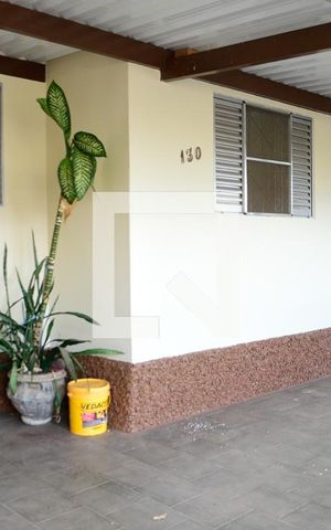 Casa à venda com 200m², 3 quartos e 3 vagas Casa à venda com 200m², 3 quartos e 3 vagasGaragem