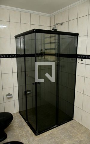Casa à venda com 200m², 3 quartos e 3 vagas Casa à venda com 200m², 3 quartos e 3 vagasBanheiro