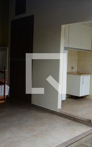 Casa à venda com 200m², 3 quartos e 3 vagas Casa à venda com 200m², 3 quartos e 3 vagasÁrea Externa