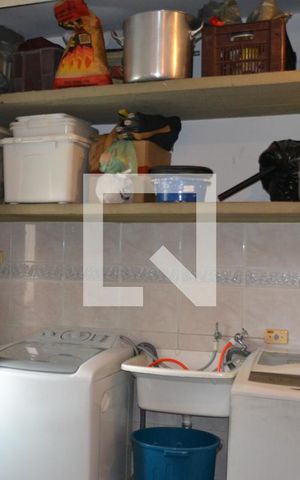 Casa à venda com 235m², 4 quartos e 2 vagasÁrea de Serviço