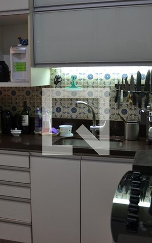 Casa à venda com 235m², 4 quartos e 2 vagasCozinha