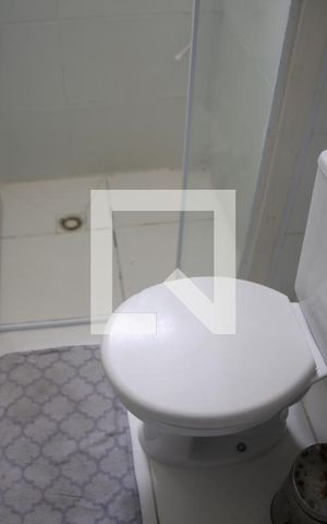 Apartamento para alugar com 68m², 2 quartos e 1 vagaBanheiro social
