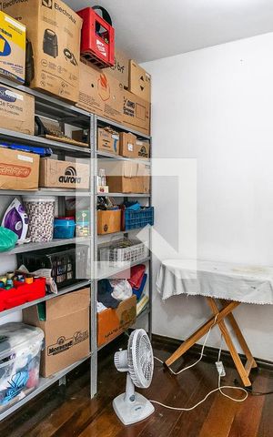 Casa à venda com 315m², 3 quartos e 8 vagas Casa à venda com 315m², 3 quartos e 8 vagasQuarto de Serviço