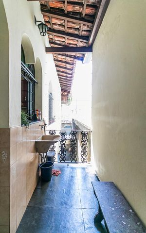 Casa à venda com 315m², 3 quartos e 8 vagas Casa à venda com 315m², 3 quartos e 8 vagasÁrea de Serviço