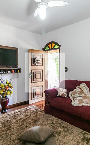 Casa à venda com 315m², 3 quartos e 8 vagas Casa à venda com 315m², 3 quartos e 8 vagasSala