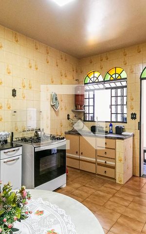 Casa à venda com 315m², 3 quartos e 8 vagas Casa à venda com 315m², 3 quartos e 8 vagasCozinha
