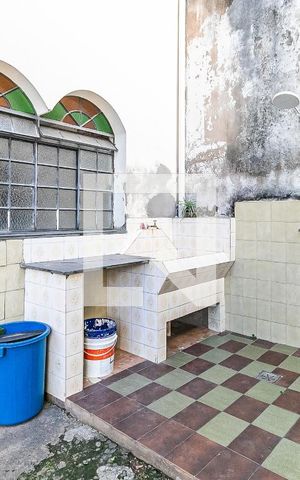 Casa à venda com 315m², 3 quartos e 8 vagas Casa à venda com 315m², 3 quartos e 8 vagasÁrea comum