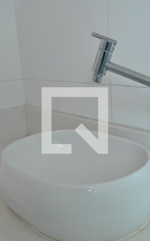 Apartamento para alugar com 60m², 3 quartos e sem vagaBanheiro