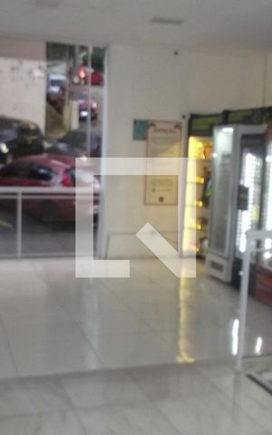 Apartamento para alugar com 60m², 3 quartos e sem vagaÁrea comum
