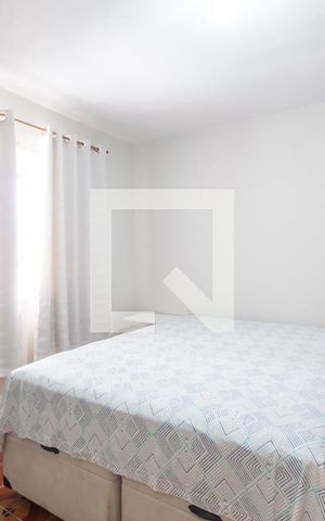 Casa à venda com 200m², 3 quartos e 2 vagas Casa à venda com 200m², 3 quartos e 2 vagasQuarto 3
