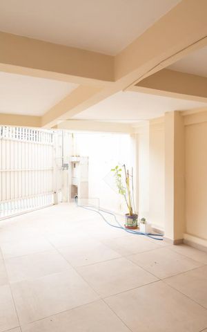 Casa à venda com 200m², 3 quartos e 2 vagas Casa à venda com 200m², 3 quartos e 2 vagasGaragem