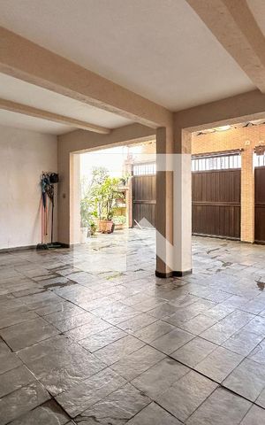Casa à venda com 270m², 3 quartos e 4 vagasGaragem