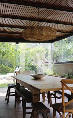 Casa de condomínio à venda com 1000m², 5 quartos e 6 vagasJantar externo 