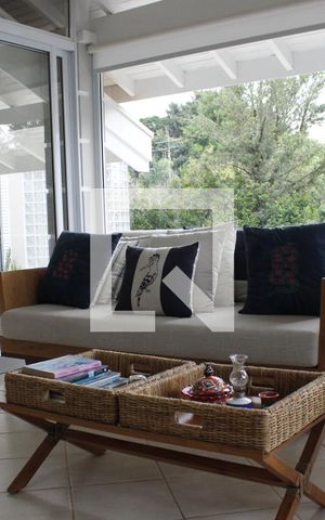Casa de condomínio à venda com 1000m², 5 quartos e 6 vagasSala da Varanda