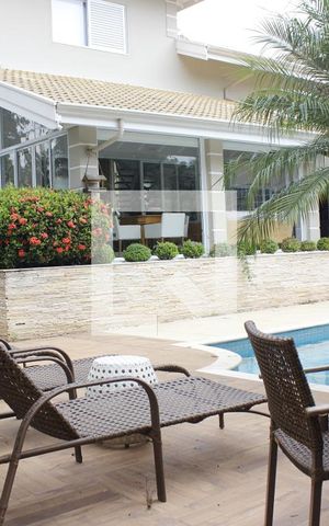 Casa de condomínio à venda com 1000m², 5 quartos e 6 vagasÁrea da Piscina 
