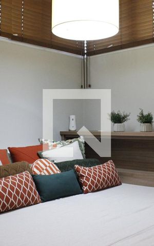 Casa de condomínio à venda com 1000m², 5 quartos e 6 vagasSala de TV