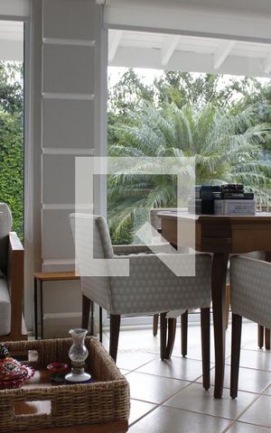 Casa de condomínio à venda com 1000m², 5 quartos e 6 vagasSala da Varanda
