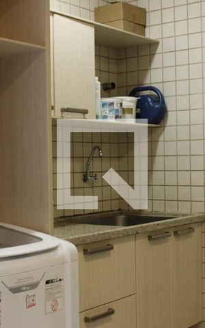 Casa de condomínio à venda com 1000m², 5 quartos e 6 vagasÁrea de Serviço