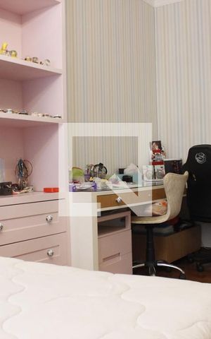 Casa de condomínio à venda com 1000m², 5 quartos e 6 vagasSuíte 2