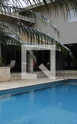 Casa de condomínio à venda com 1000m², 5 quartos e 6 vagasÁrea da Piscina 