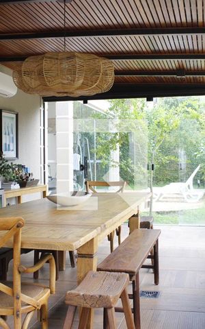 Casa de condomínio à venda com 1000m², 5 quartos e 6 vagasJantar externo 