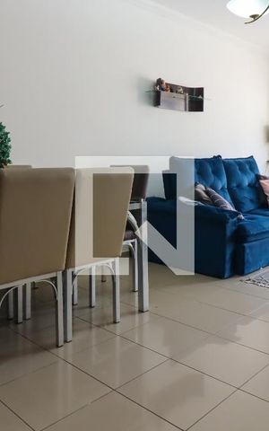 Casa à venda com 170m², 3 quartos e 2 vagas Casa à venda com 170m², 3 quartos e 2 vagasSala