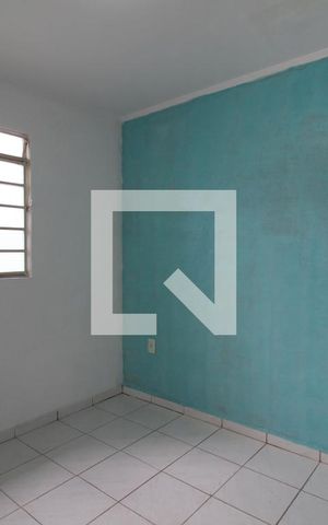 Casa para alugar com 104m², 2 quartos e 2 vagasSala