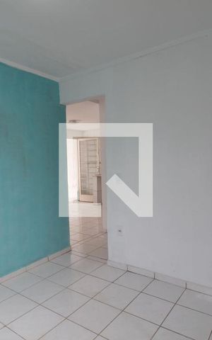 Casa para alugar com 104m², 2 quartos e 2 vagasSala