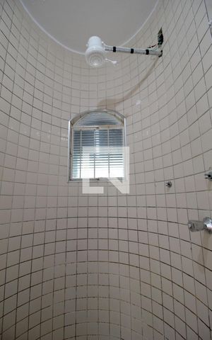Casa para alugar com 104m², 2 quartos e 2 vagasBanheiro da Suíte