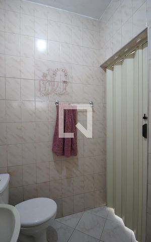 Casa para alugar com 104m², 2 quartos e 2 vagasBanheiro da Suíte