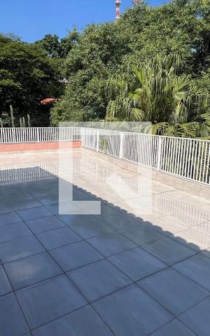 Casa à venda com 650m², 5 quartos e 6 vagasVaranda