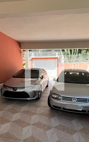 Casa à venda com 650m², 5 quartos e 6 vagasGaragem
