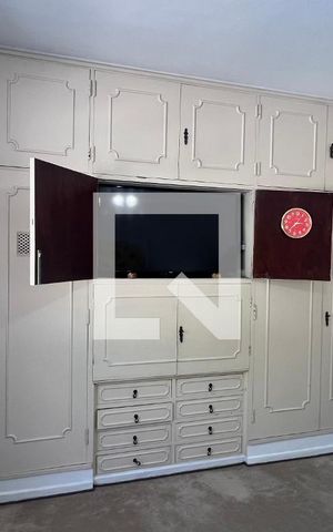 Casa à venda com 650m², 5 quartos e 6 vagasSuite