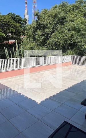 Casa à venda com 650m², 5 quartos e 6 vagasVaranda