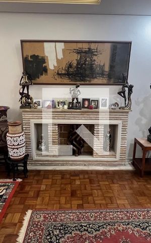 Casa à venda com 650m², 5 quartos e 6 vagasDetalhe da sala