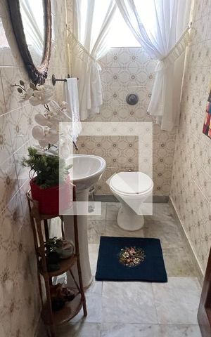 Casa à venda com 650m², 5 quartos e 6 vagasLavabo