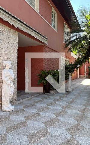 Casa à venda com 650m², 5 quartos e 6 vagasÁrea comum