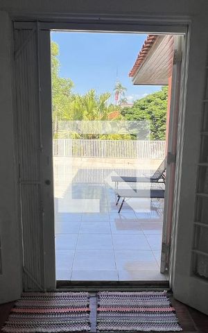 Casa à venda com 650m², 5 quartos e 6 vagasVaranda do quarto 3