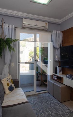 Apartamento à venda com 57m², 2 quartos e 1 vaga Apartamento à venda com 57m², 2 quartos e 1 vagaSala