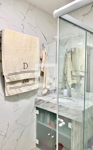 Apartamento à venda com 60m², 2 quartos e sem vaga Apartamento à venda com 60m², 2 quartos e sem vagaBanheiro