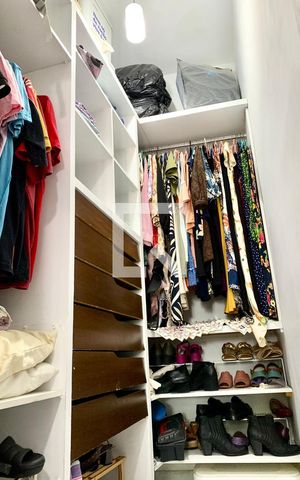 Apartamento à venda com 60m², 2 quartos e sem vaga Apartamento à venda com 60m², 2 quartos e sem vagaCloset do quarto
