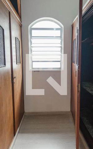 Casa à venda com 330m², 3 quartos e 5 vagas Casa à venda com 330m², 3 quartos e 5 vagasCloset da suíte 1