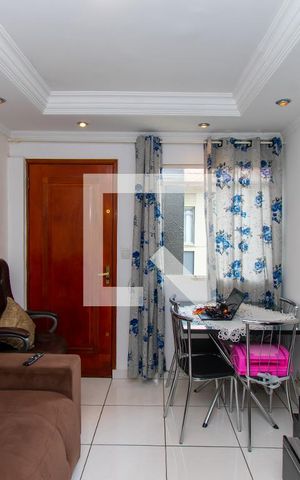 Apartamento à venda com 44m², 2 quartos e 1 vaga Apartamento à venda com 44m², 2 quartos e 1 vagaSala