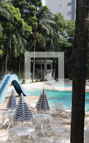 Apartamento à venda com 40m², 1 quarto e 1 vagaÁrea comum - Piscina