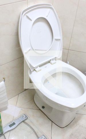 Casa à venda com 166m², 3 quartos e 3 vagasBanheiro 