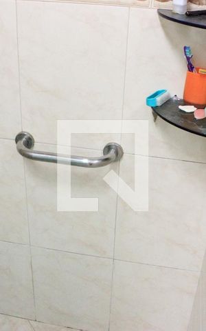 Casa à venda com 166m², 3 quartos e 3 vagasBanheiro 