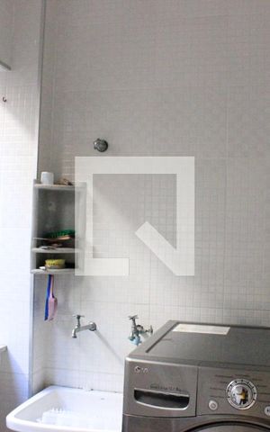 Casa à venda com 166m², 3 quartos e 3 vagasLavanderia